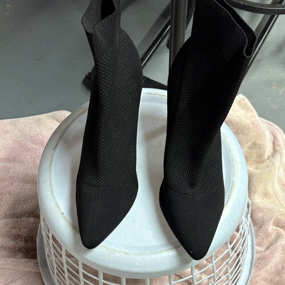 MIA Black Textured Heeled Boots